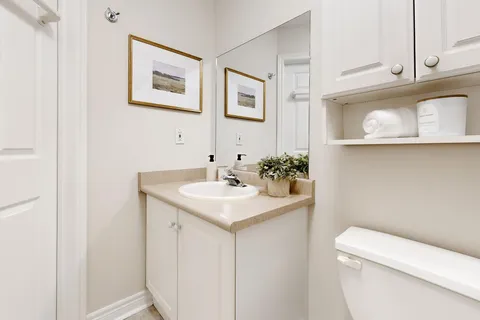 166 Sunway Sq, Markham, ON L3P 7X6