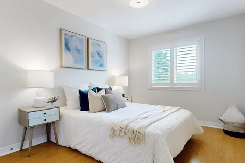 166 Sunway Sq, Markham, ON L3P 7X6