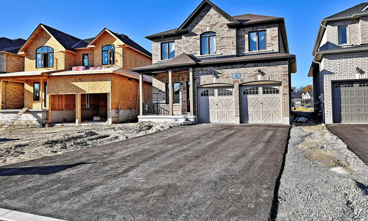 4 Hilliard Lane, Essa, ON L3W 0L7