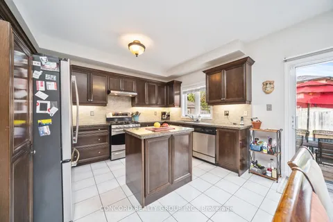 31 Burnhaven Ave, Vaughan, ON L6A 2P2