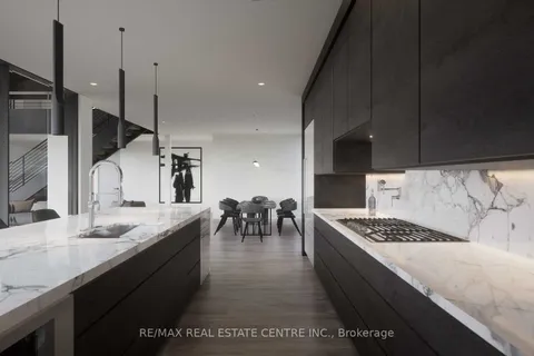 30 Linda Rd, Georgina, ON L0C 1L0