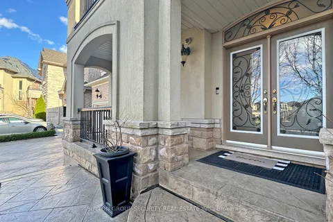 40 Meadow Ridge Crt, Vaughan, ON L6A 0C3
