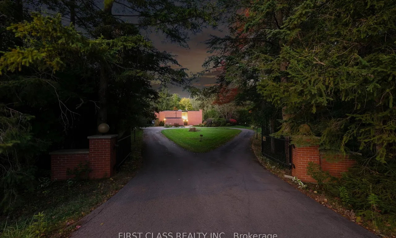 125 Watch Hill Rd, King, ON L7B 1K1