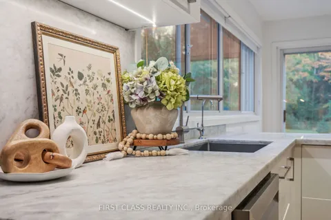 125 Watch Hill Rd, King, ON L7B 1K1