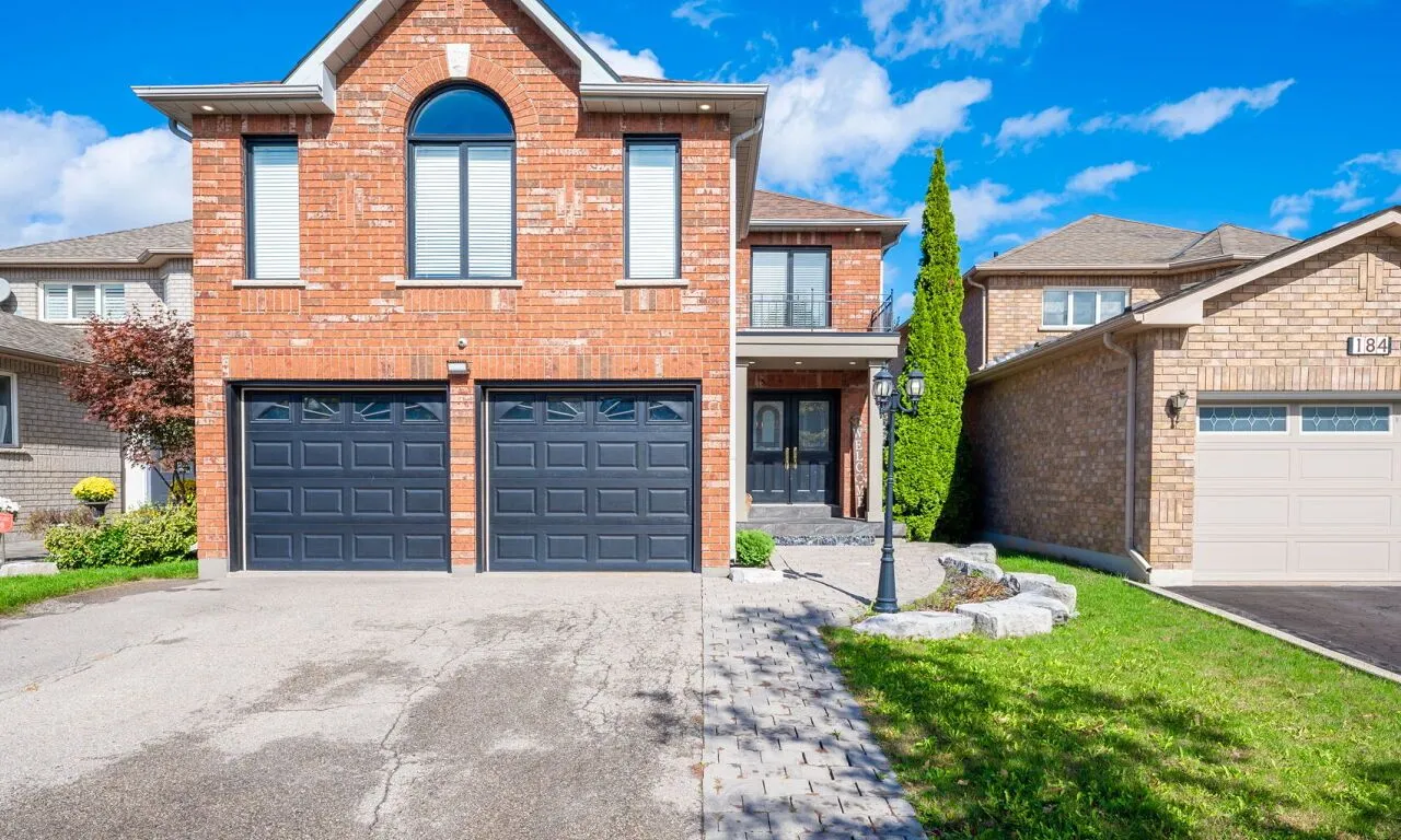 180 ROYALPARK Way, Vaughan, ON L4H 1J1