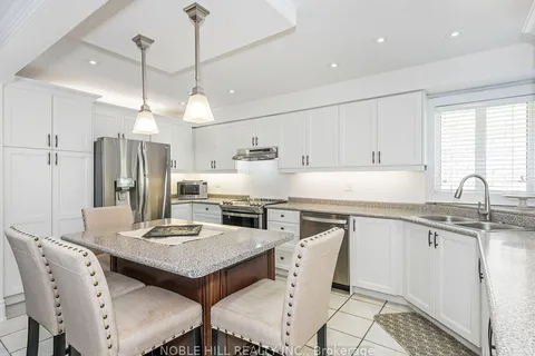 180 ROYALPARK Way, Vaughan, ON L4H 1J1