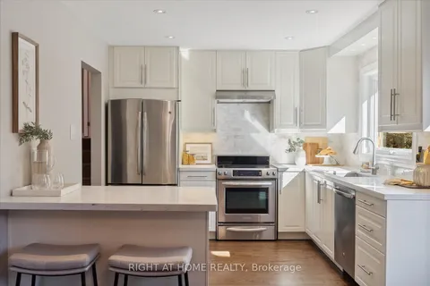 1 Sir Galahad Pl, Markham, ON L3P 2H5