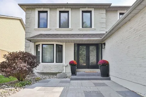 7 Underhill Cres, Aurora, ON L4G 5S2