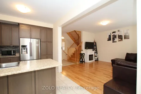 41 Algeo Way, Bradford West Gwillimbury, ON L3Z 0W1