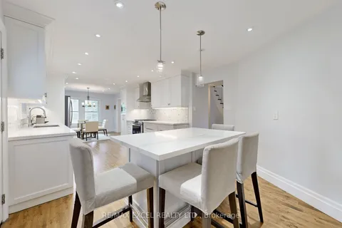 39 Redwood Lane, Markham, ON L3R 3Z1