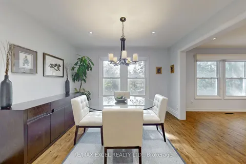 39 Redwood Lane, Markham, ON L3R 3Z1