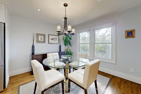 39 Redwood Lane, Markham, ON L3R 3Z1