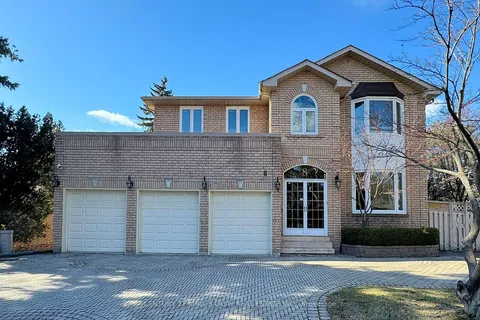 8 Wildrose Cres, Markham, ON L3T 1N5