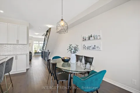 9710 Kennedy Rd, Markham, ON L6C 2A5
