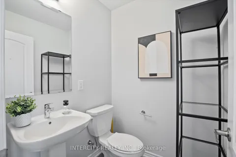 9710 Kennedy Rd, Markham, ON L6C 2A5