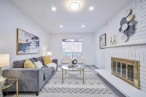 4 Waterwheel St, Markham, ON L3P 6M4