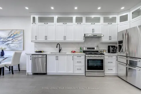 62 Laramie Cres, Vaughan, ON L6A 0P8