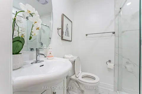 127 Cascade Circ, Richmond Hill, ON L4C 3H8