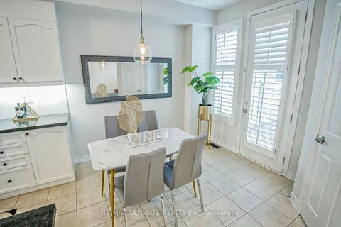 16 Duncan Rd, Markham, ON L6B 0T5