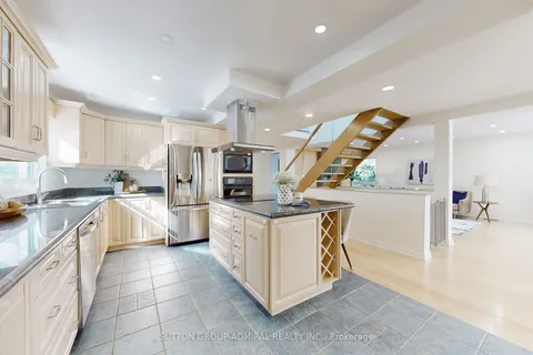 11 Saunders Lane, Markham, ON L3T 5K3