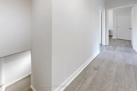 330 Neal Dr, Richmond Hill, ON L4C 3L5