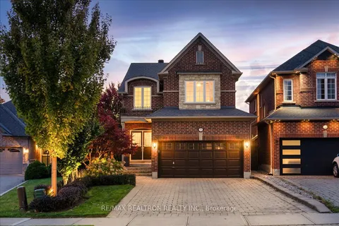 760 Colter St, Newmarket, ON L3X 2V4