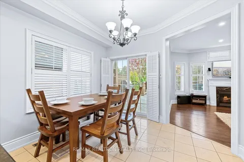 760 Colter St, Newmarket, ON L3X 2V4