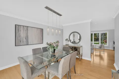 137 Curtis Cres, King, ON L7B 1C2