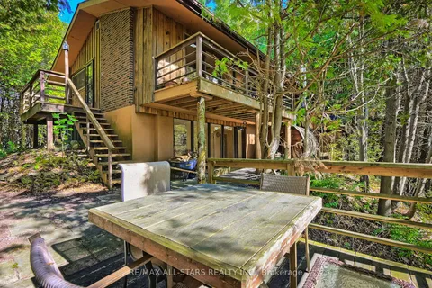 405 Regional Rd 8 Rd, Uxbridge, ON L9P 1R1