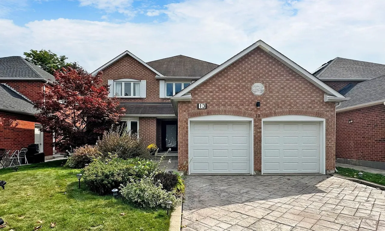 13 Beasley Dr, Richmond Hill, ON L4C 7Z3