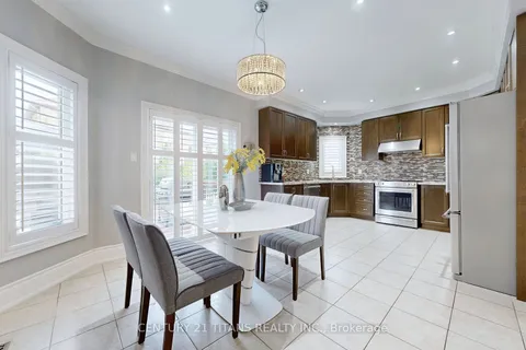 23 Santa Amato Cres, Vaughan, ON L4J 0E9