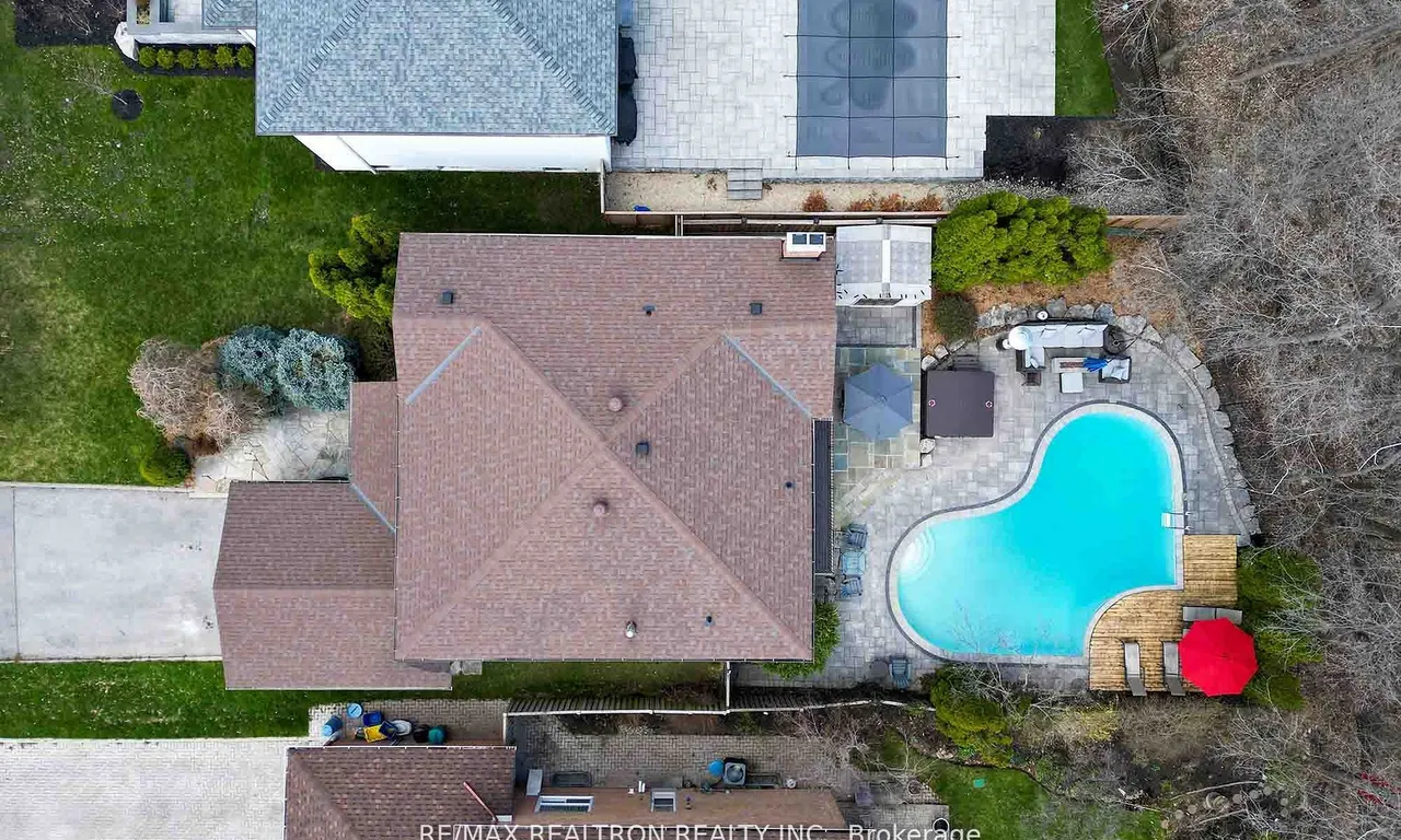 49 Lunau Lane, Markham, ON L3T 5N1