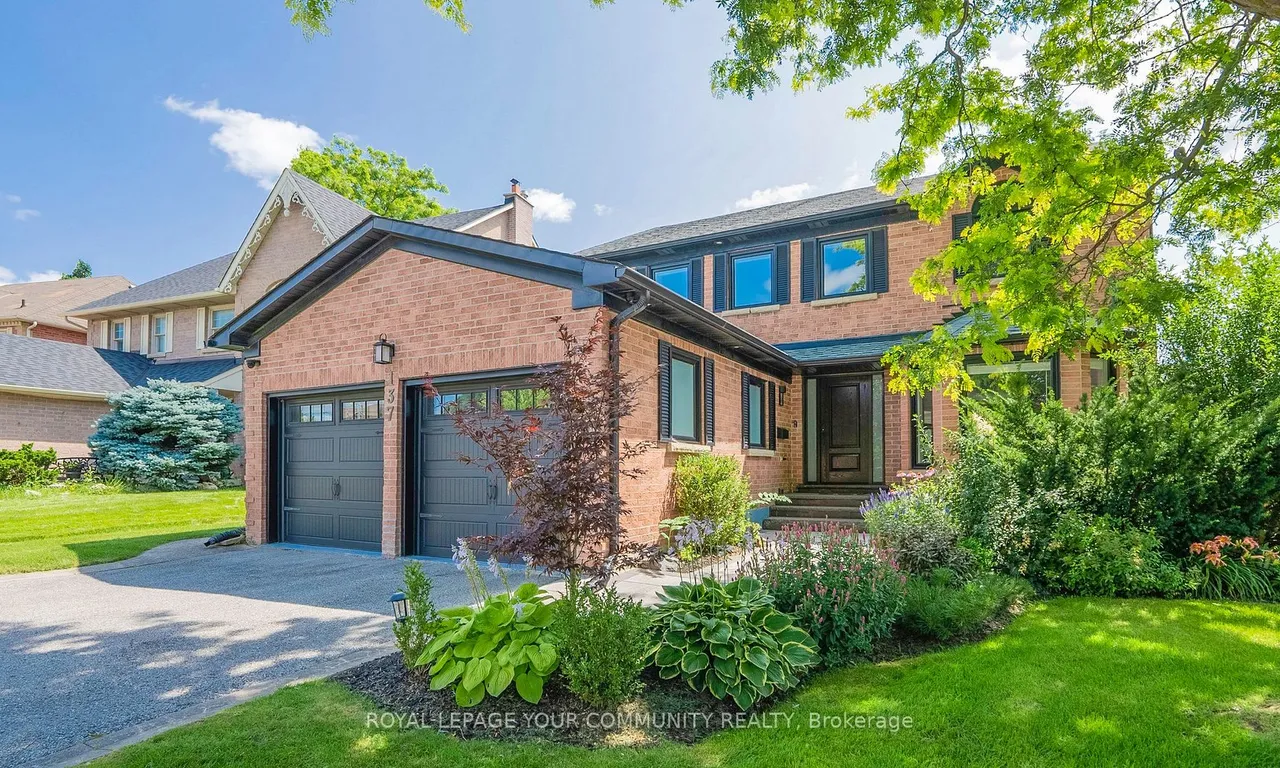 137 Longwater Chse, Markham, ON L3R 6C3