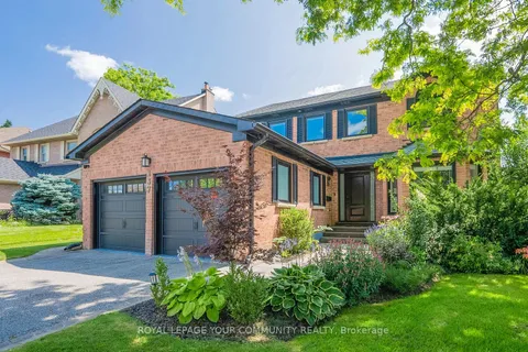 137 Longwater Chse, Markham, ON L3R 6C3