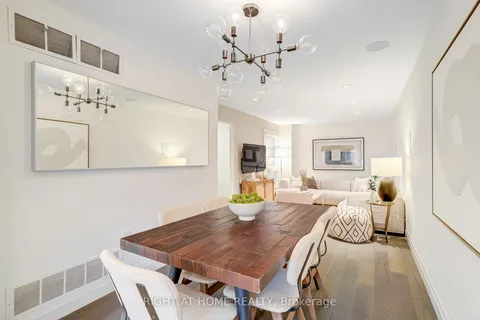 10 Capilano Crt, Vaughan, ON L4K 1L2