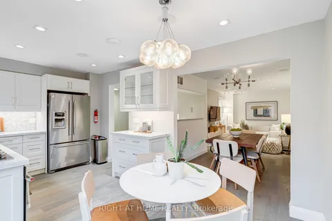 10 Capilano Crt, Vaughan, ON L4K 1L2