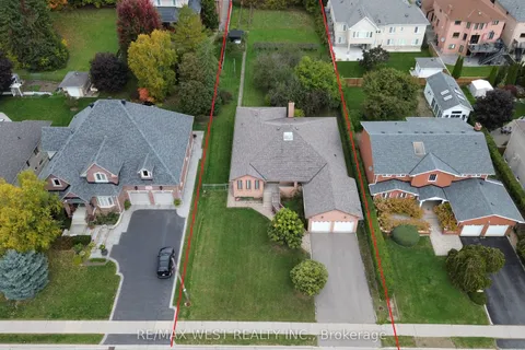 96 May Avenue, Richmond Hill, ON L4C 3S6