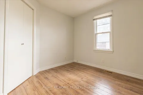 173 Garden Ave, Georgina, ON L4P 2L2