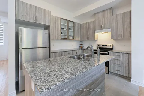 45 Paradox St, Vaughan, ON L4H 5H1