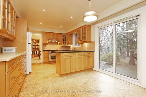 46 Cobblestone Dr, Markham, ON L3T 4E4