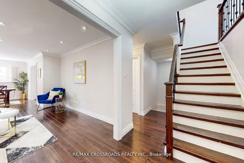 43 Pilkington Cres, Vaughan, ON L4J 7J5