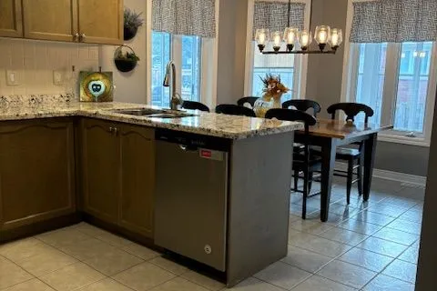 26 Dekker St, Adjala-Tosorontio, ON L0M 1J0