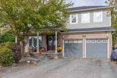 38 Gold Park Gate, Essa, ON L0M 1B4