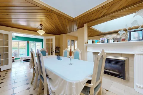 40 William St, King, ON L7B 1L1