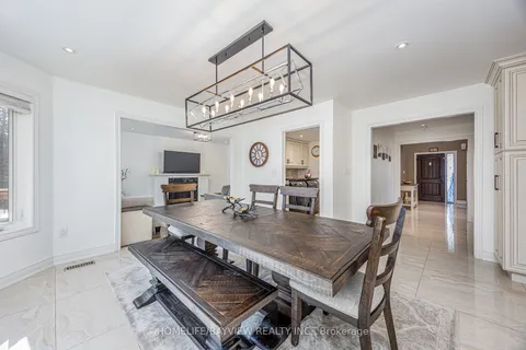 1741 Wingrove Ave, Innisfil, ON L9S 1S4