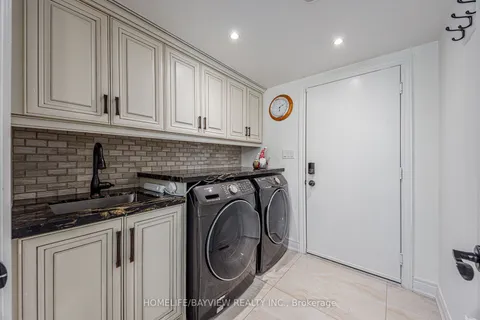 1741 Wingrove Ave, Innisfil, ON L9S 1S4