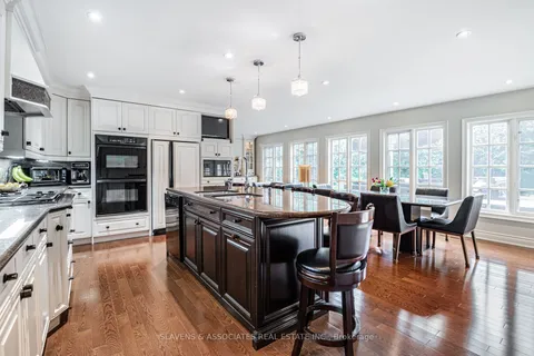 18 Hammok Cres, Markham, ON L3T 2W9