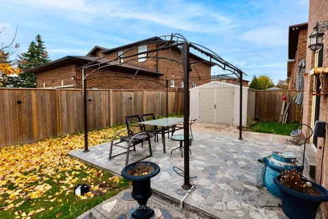 6 Mcquarrie Lane, Vaughan, ON L6A 1A3