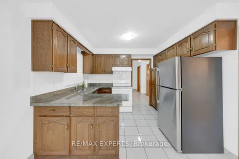31 Waterfall Rd, Vaughan, ON L4L 5B5