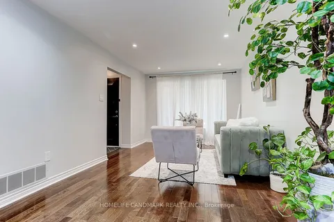 219 Palmer Ave, Richmond Hill, ON L4C 4Z4